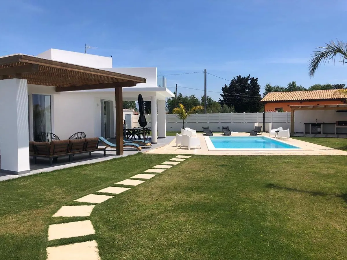 La Perla Bianca Villa Porto Palo Italy